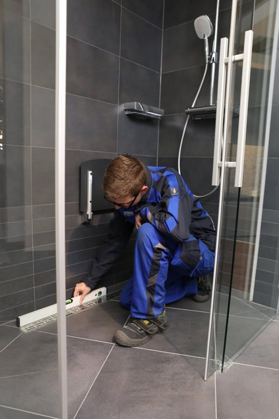 Mainmetall Privatkunden Bäder & Wellness Weg zum Traumbad Montage